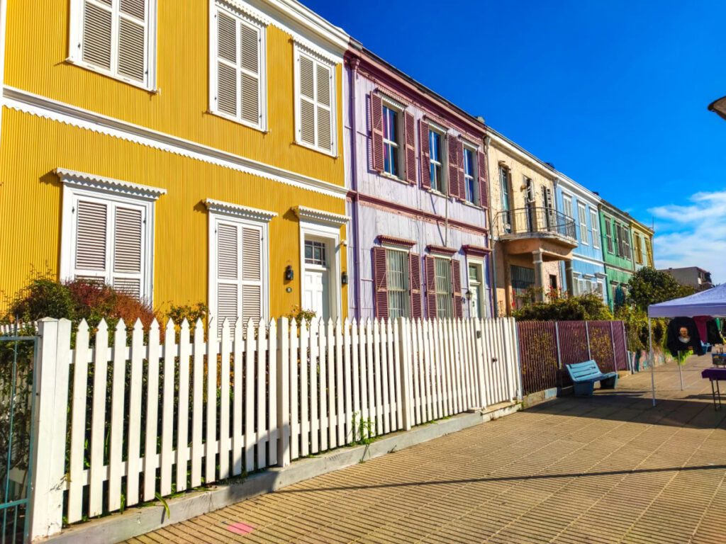 A typical residential street in Valparaiso